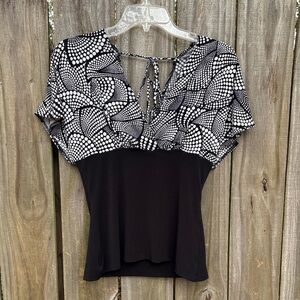 Rampage Black and White Geometric Blouse